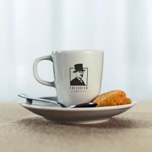 raiffeisen-friedrich-kaffeehaus-branding-espressotasse